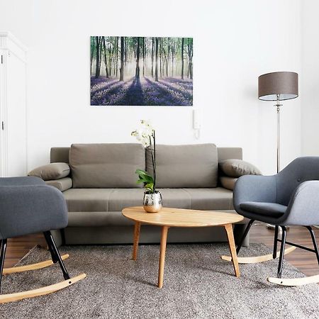 Droy By Rockchair Apartments L Superhost Status L 2 Bedroom Boxspringbeds Next To Center "Kurfuerstendamm" - Cozy Family & Business Flair Welcomes You! Берлин Екстериор снимка
