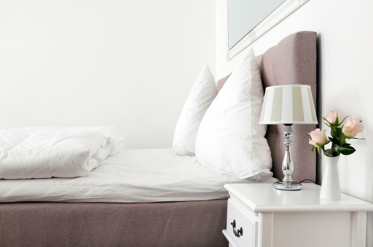 Droy By Rockchair Apartments L Superhost Status L 2 Bedroom Boxspringbeds Next To Center "Kurfuerstendamm" - Cozy Family & Business Flair Welcomes You! Берлин Екстериор снимка
