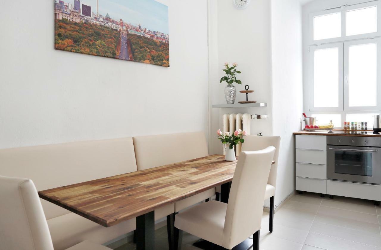 Droy By Rockchair Apartments L Superhost Status L 2 Bedroom Boxspringbeds Next To Center "Kurfuerstendamm" - Cozy Family & Business Flair Welcomes You! Берлин Екстериор снимка